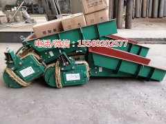 一小時(shí)產(chǎn)量高達(dá)35噸的電磁振動(dòng)給料機(jī)、GZ-4給料機(jī)無(wú)極調(diào)節(jié)給料量